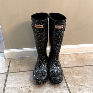 Big Girls barely worn tall Hunter Rain Boots